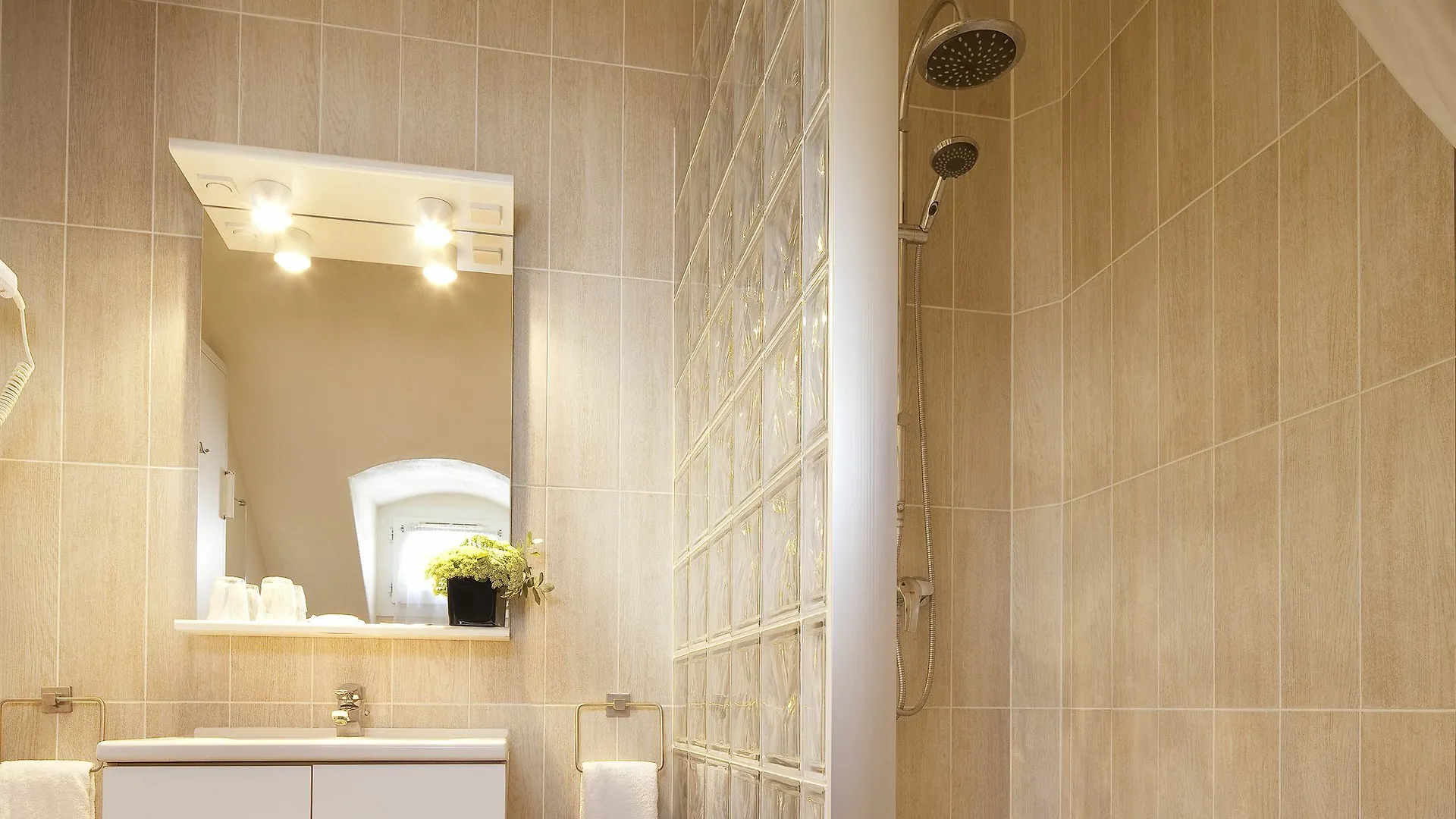 Londres Saint Honore Hotel